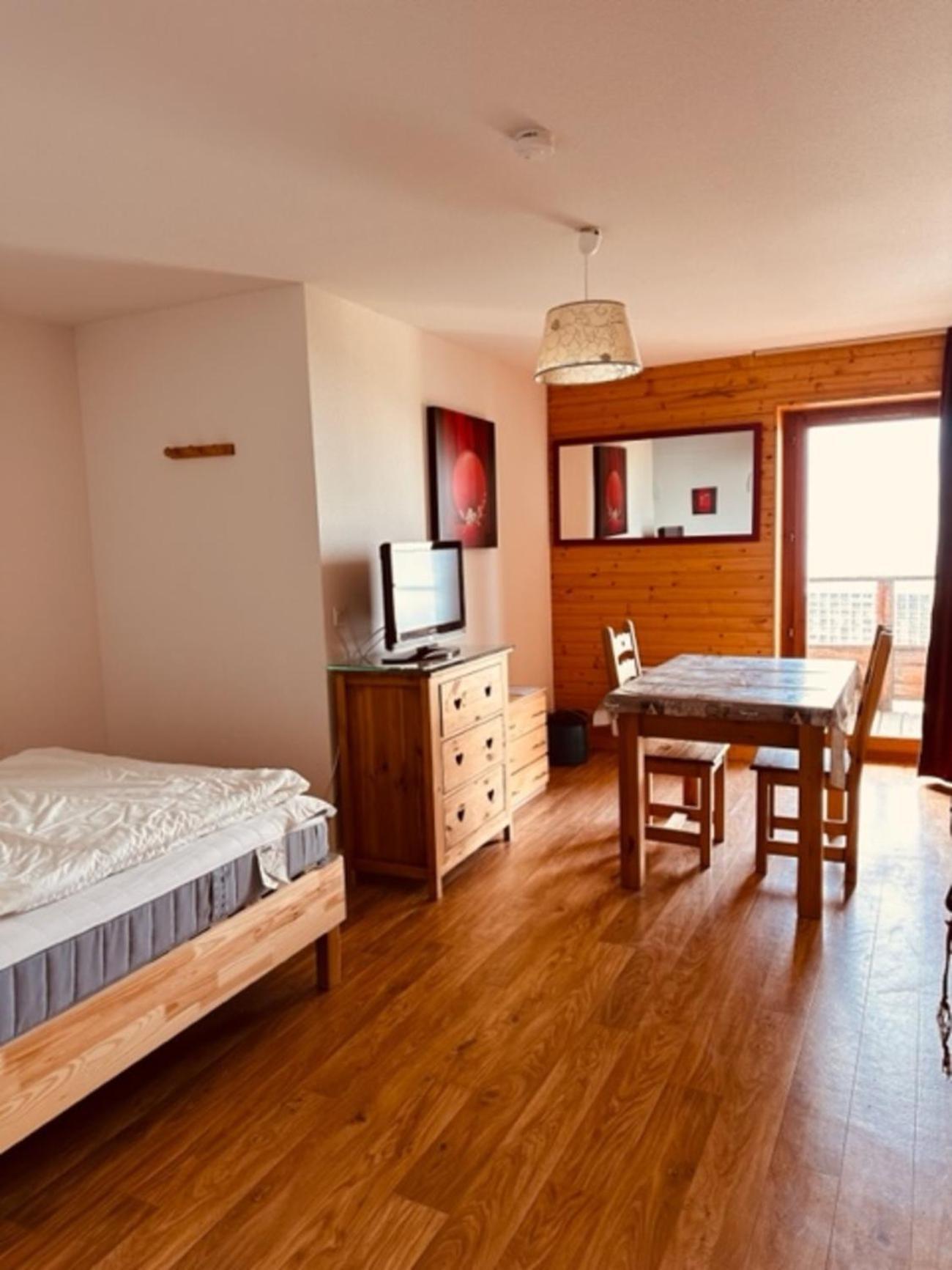 Niveole, Studio 2 Personnes, Les Balcons De Recoin Chamrousse Luaran gambar